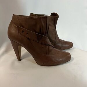 Diesel Chocolate Heeled Boots 9 US